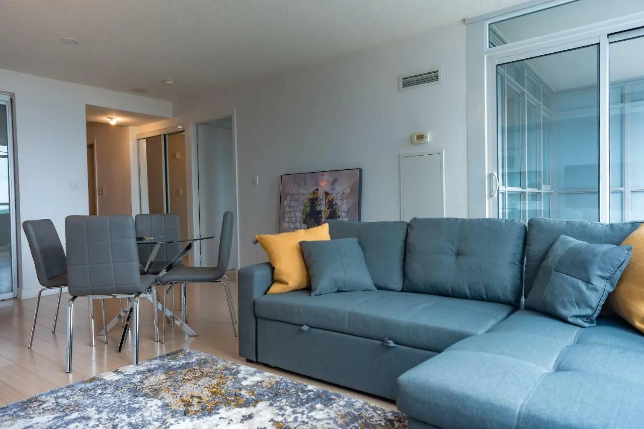 Luxury Downtown Toronto Condo - 2 Bedroom Appartement