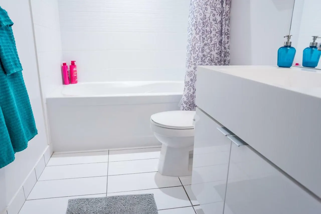 Luxury Downtown Toronto Condo - 2 Bedroom